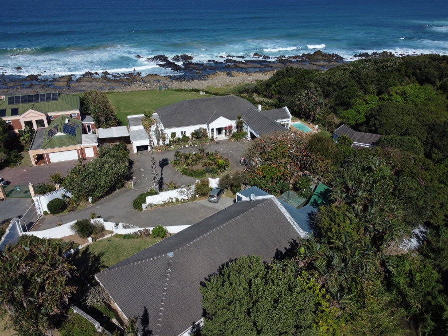 5 Bedroom Property for Sale in Gonubie Eastern Cape